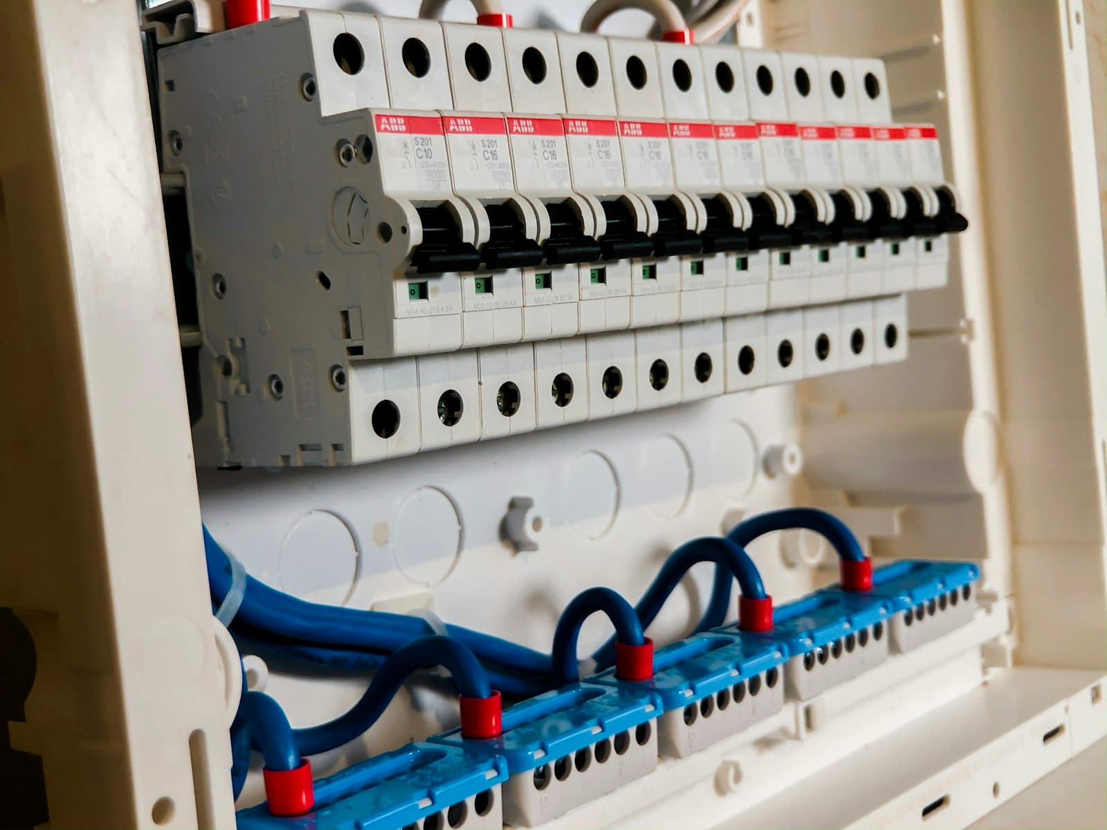 Data Center Redundancy Explained: N, N+1, 2N, 2(N+1)